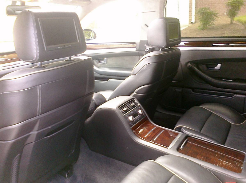Illustration for article titled At $25,000, Could This 2006 Audi A8 W12 Executive Be Your Stealthy Super Saloon?